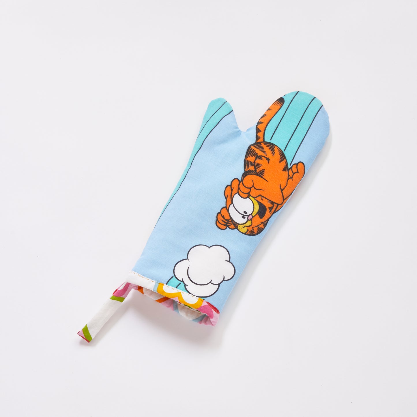 Garfield Running Oven Mitt