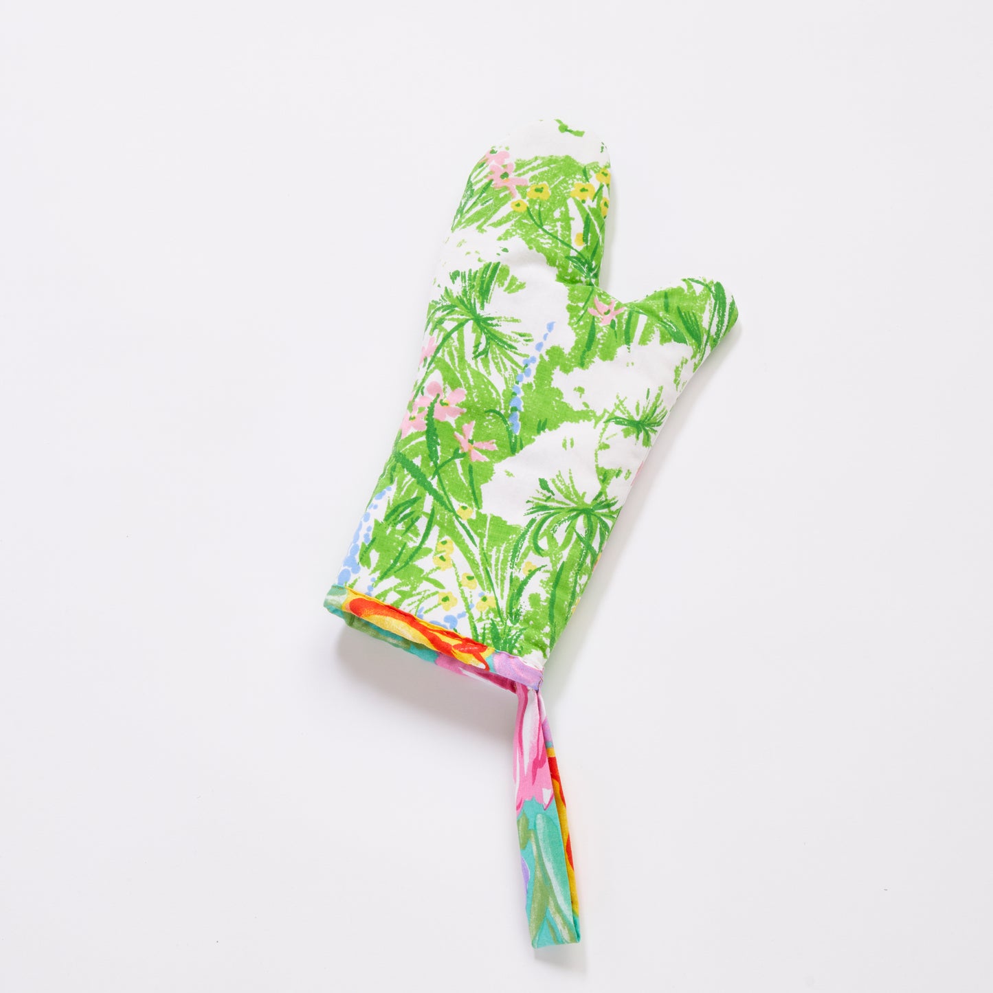 Queen Anne's Lace Oven Mitt